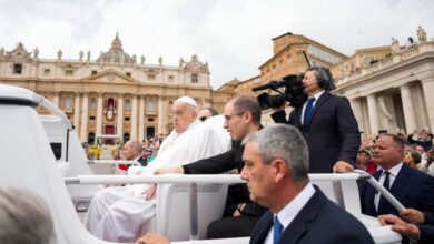 آخر صورة منشورة لبابا الفاتيكان الراحل